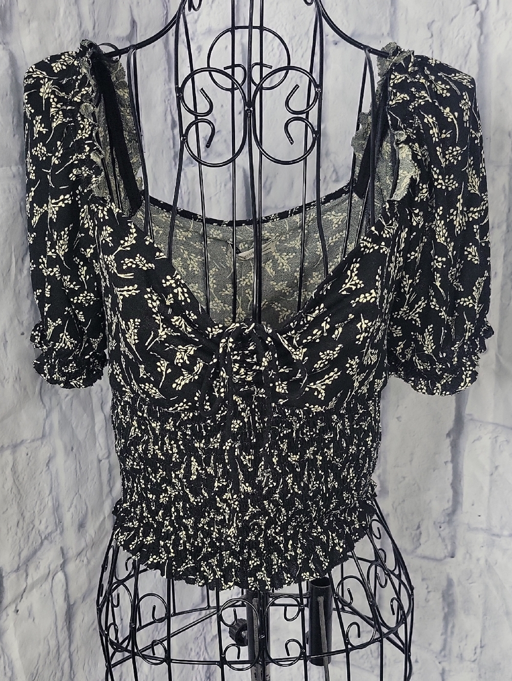 NWT Urban Outfitters Smocked Milkmaid Top Large Puff Sleeves Black Floral
